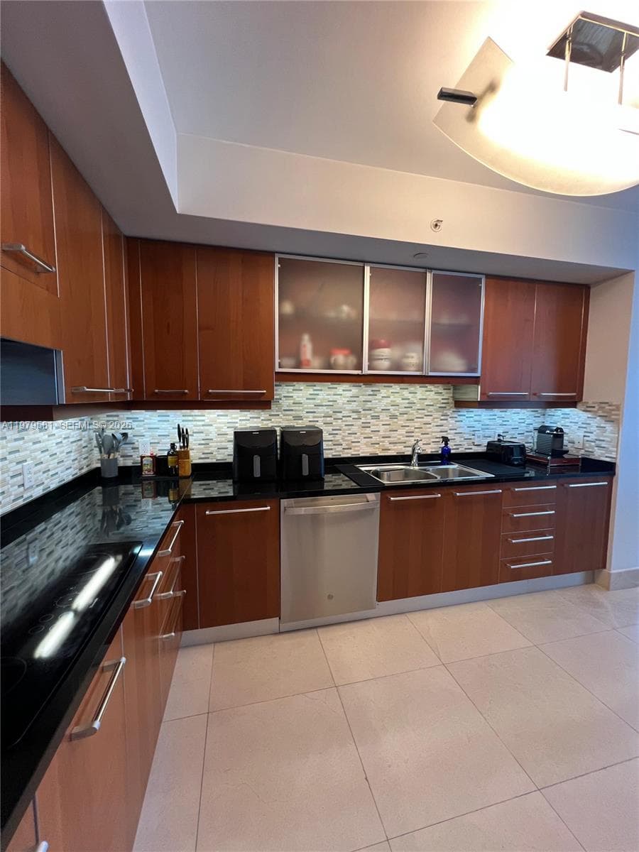 3101 Ocean Dr 3102 photo 11
