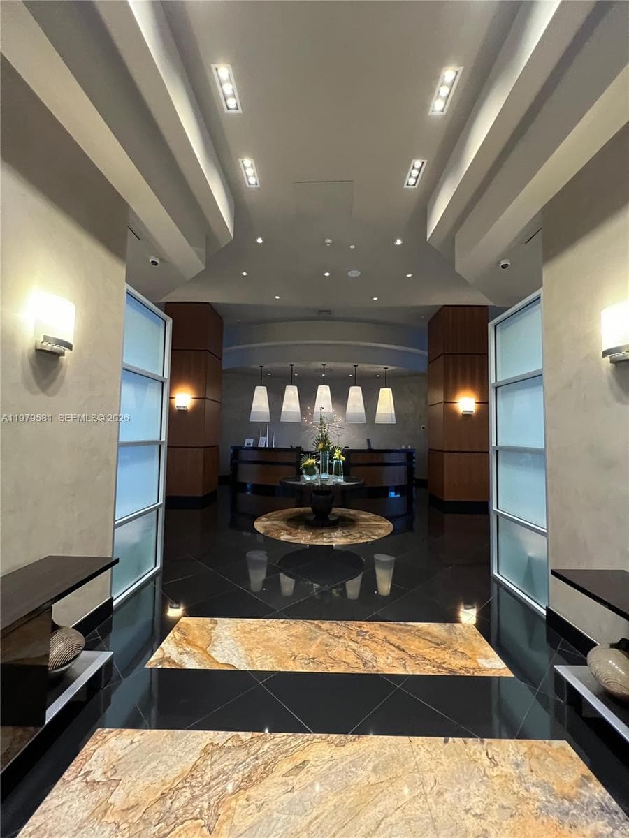 3101 Ocean Dr 4