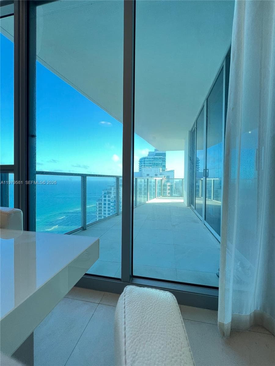 3101 Ocean Dr 3102 photo 25