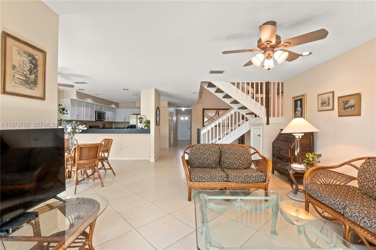 5692 Santiago Cir photo 6