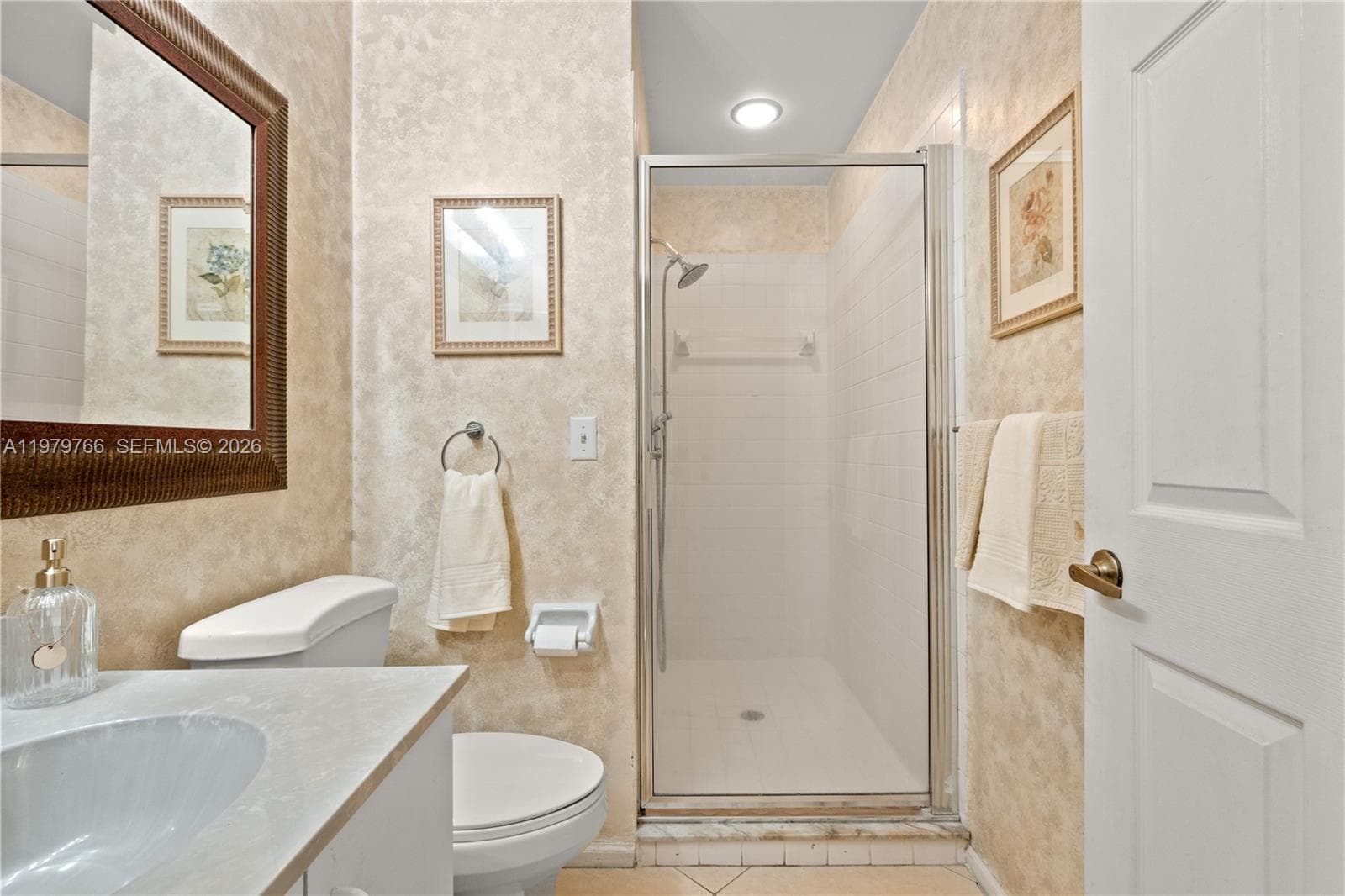 5692 Santiago Cir photo 20