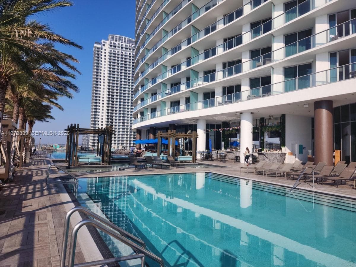 4111 Ocean Dr 2