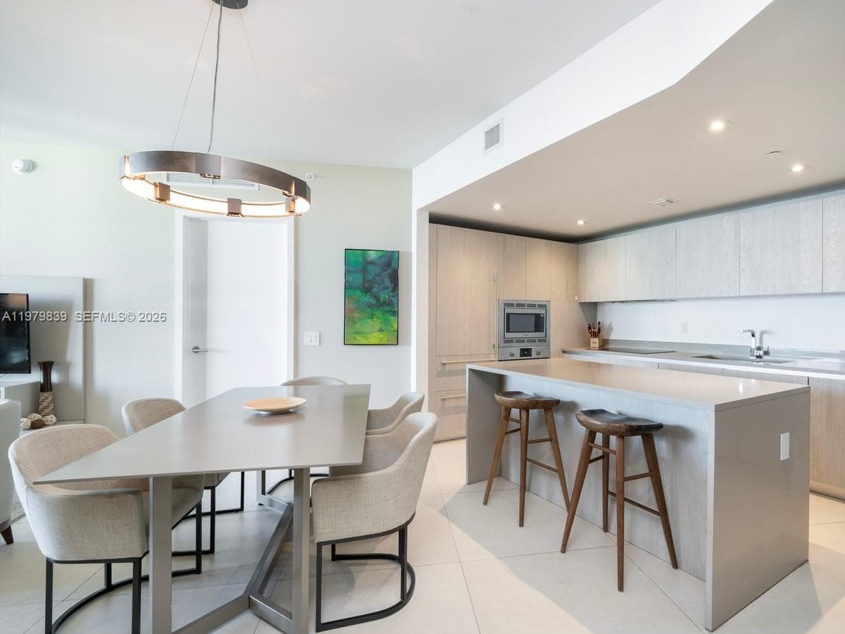 4111 Ocean Dr 1206 photo 10