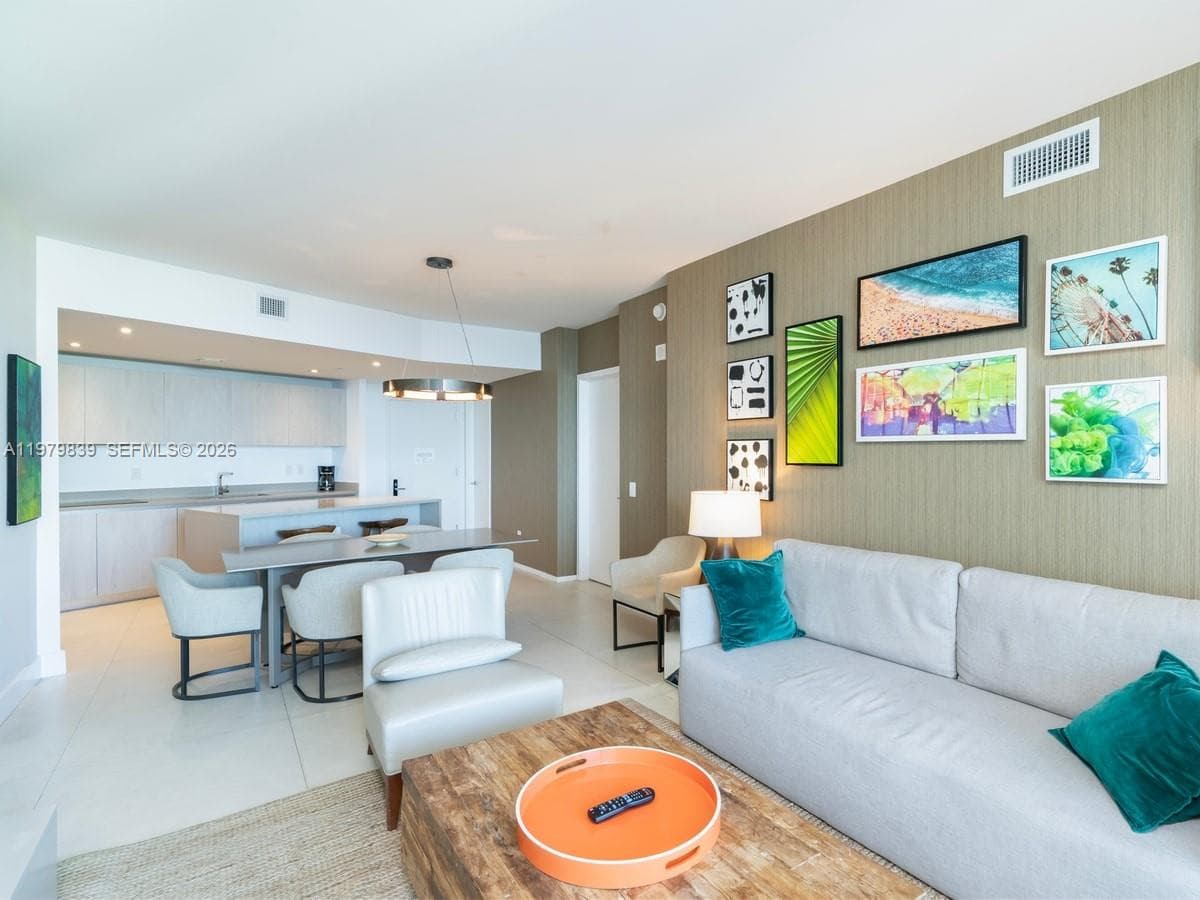4111 Ocean Dr 1206 photo 8
