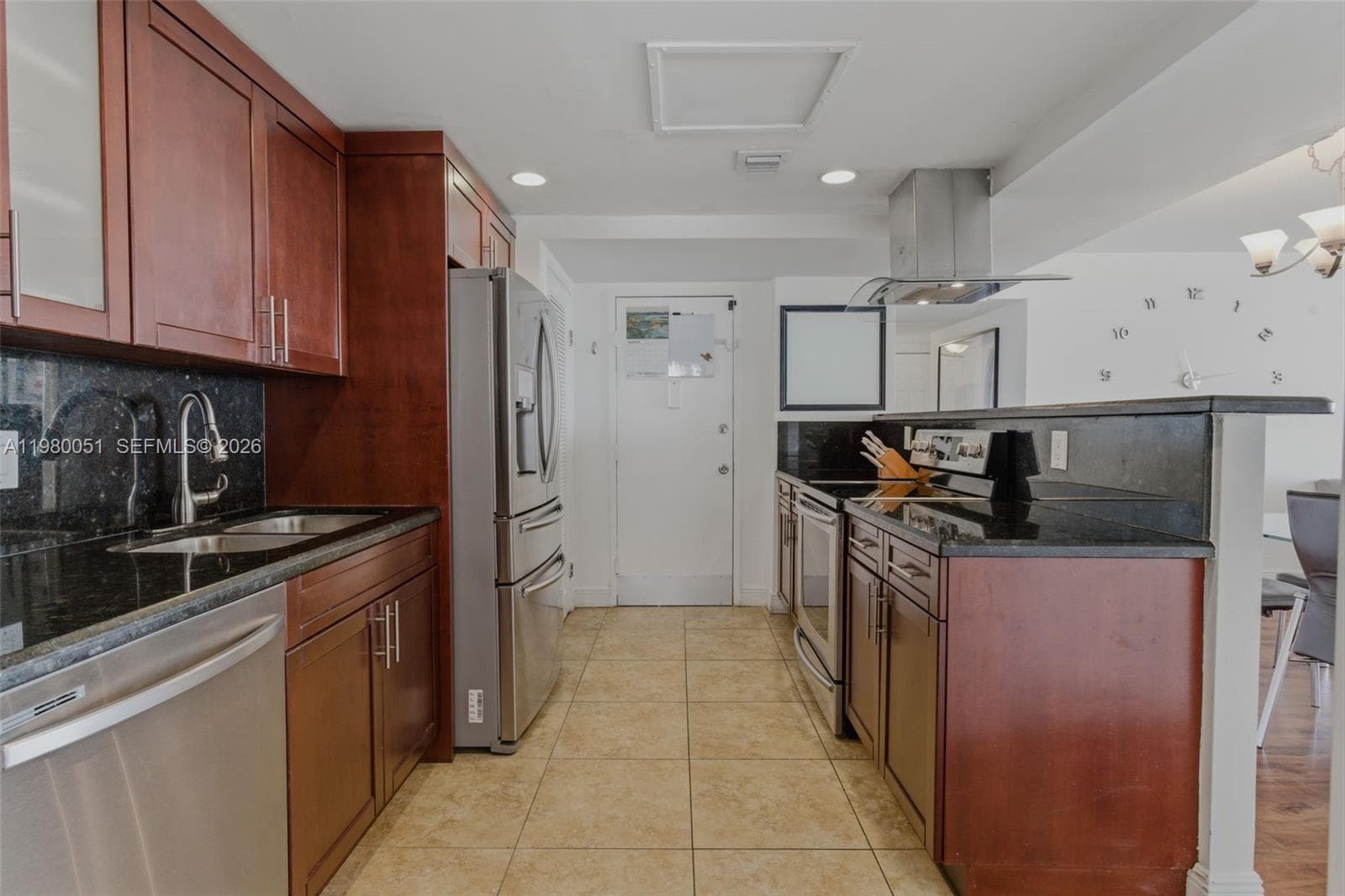 2841 NE 163rd St 802 photo 2