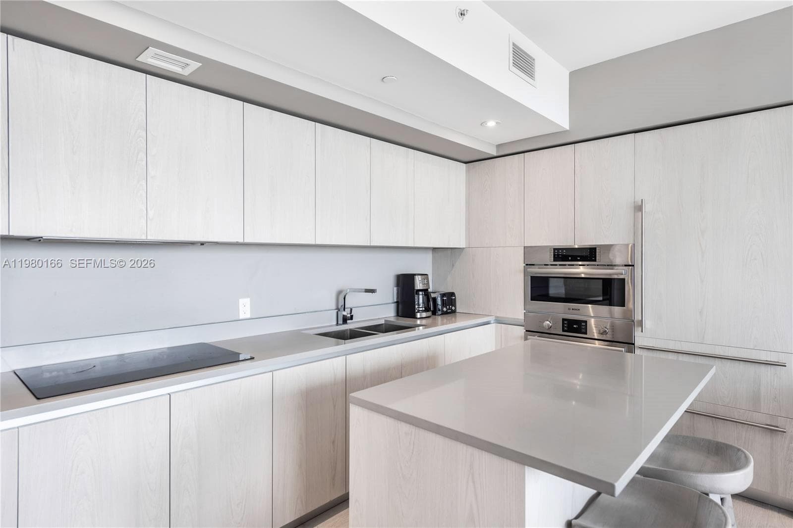 4010 Ocean Dr 2