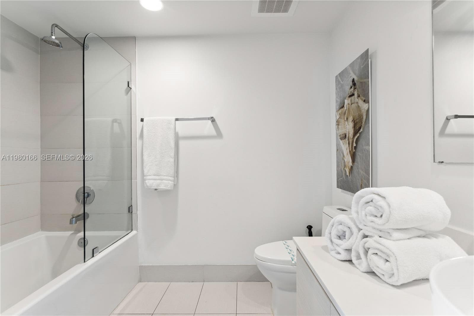 4010 Ocean Dr R2804 photo 9