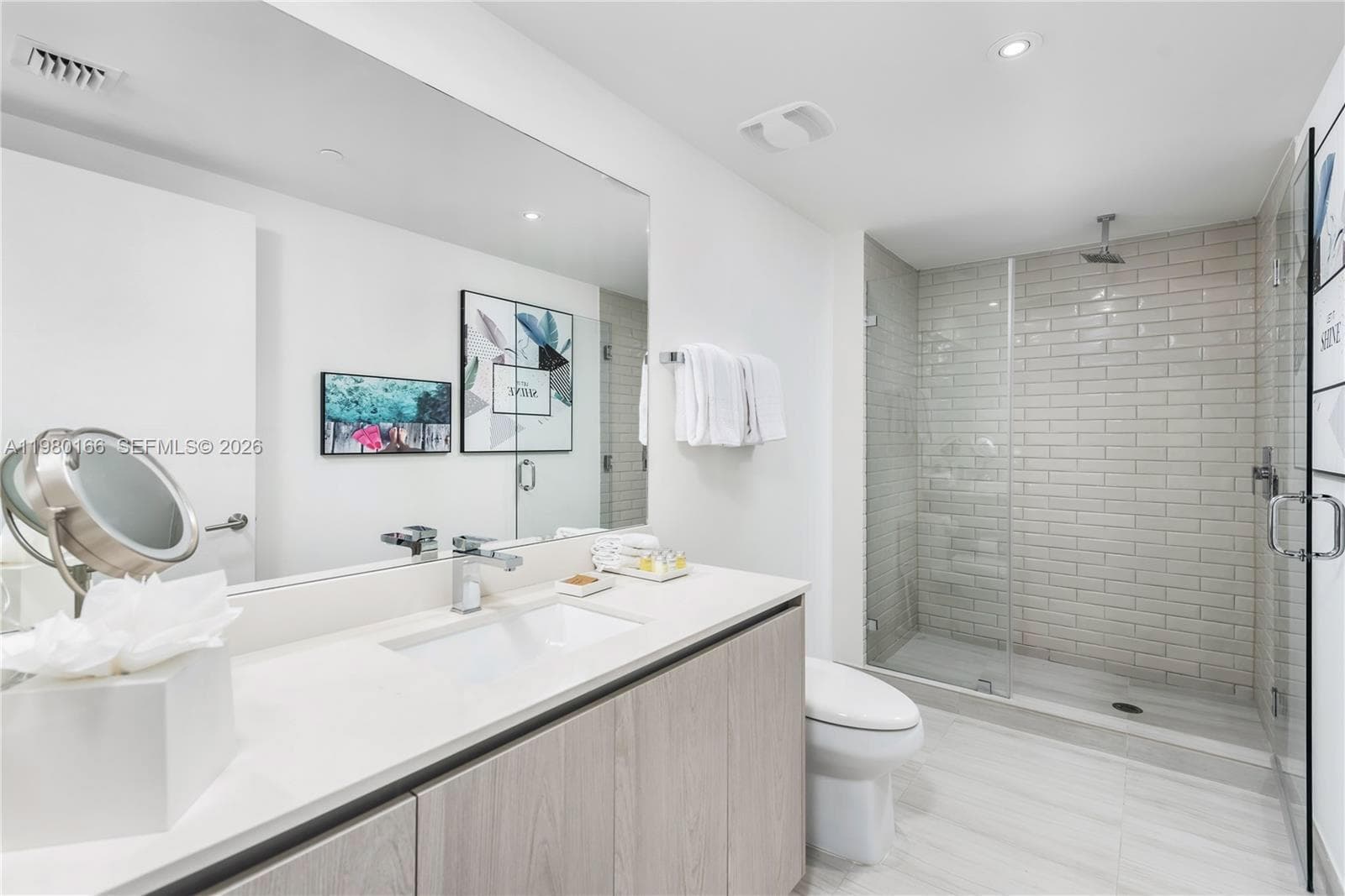 4010 Ocean Dr R2804 photo 8