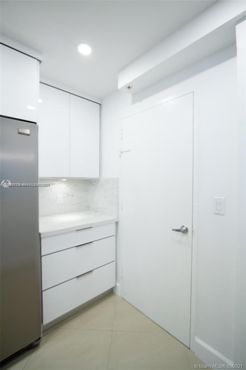 3801 S Ocean Dr (Avail April 1, 2026) PH16S photo 6