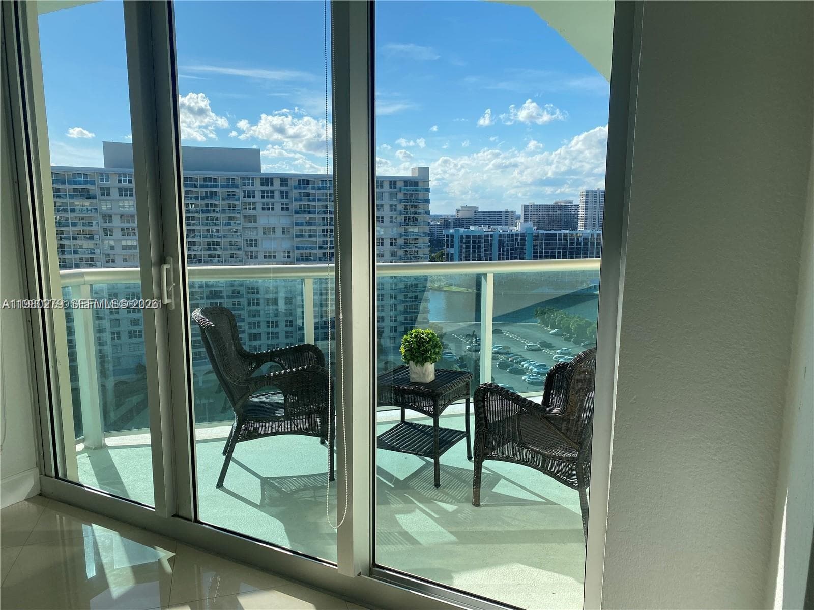 3801 S Ocean Dr (Avail April 1, 2026) PH16S photo 5