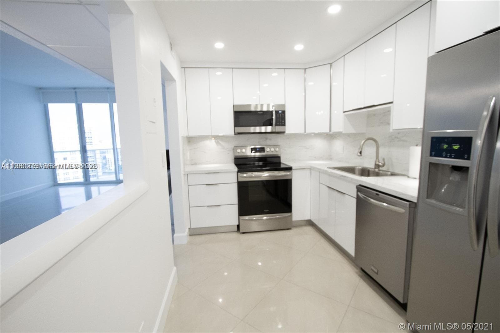 3801 S Ocean Dr (Avail April 1, 2026) PH16S photo 11