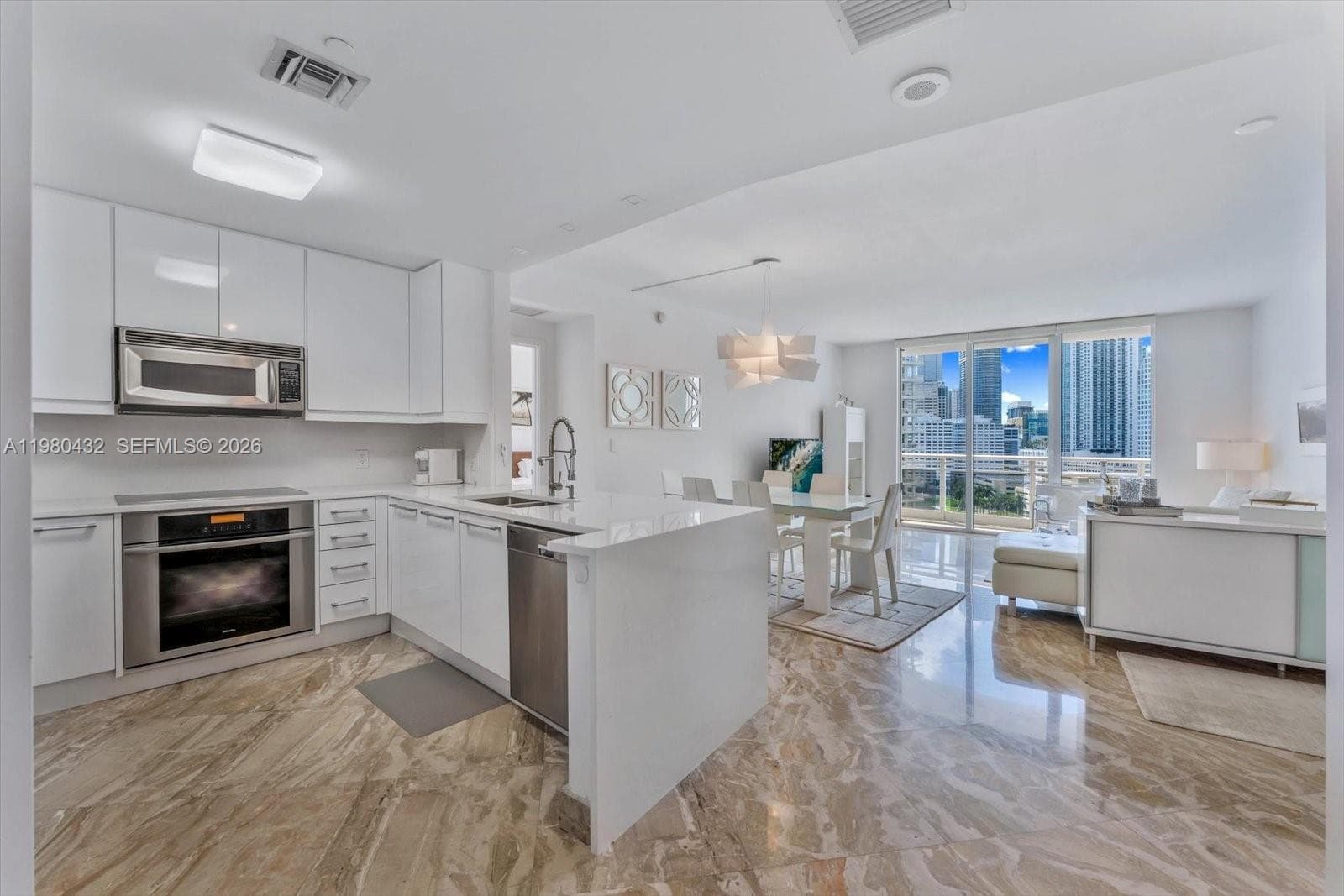 901 Brickell Key Blvd 1409 photo 2