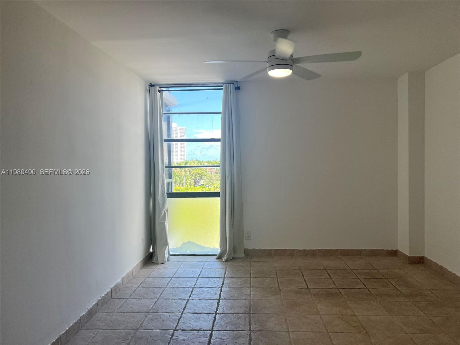 3475 N Country Club Dr 716 photo 12