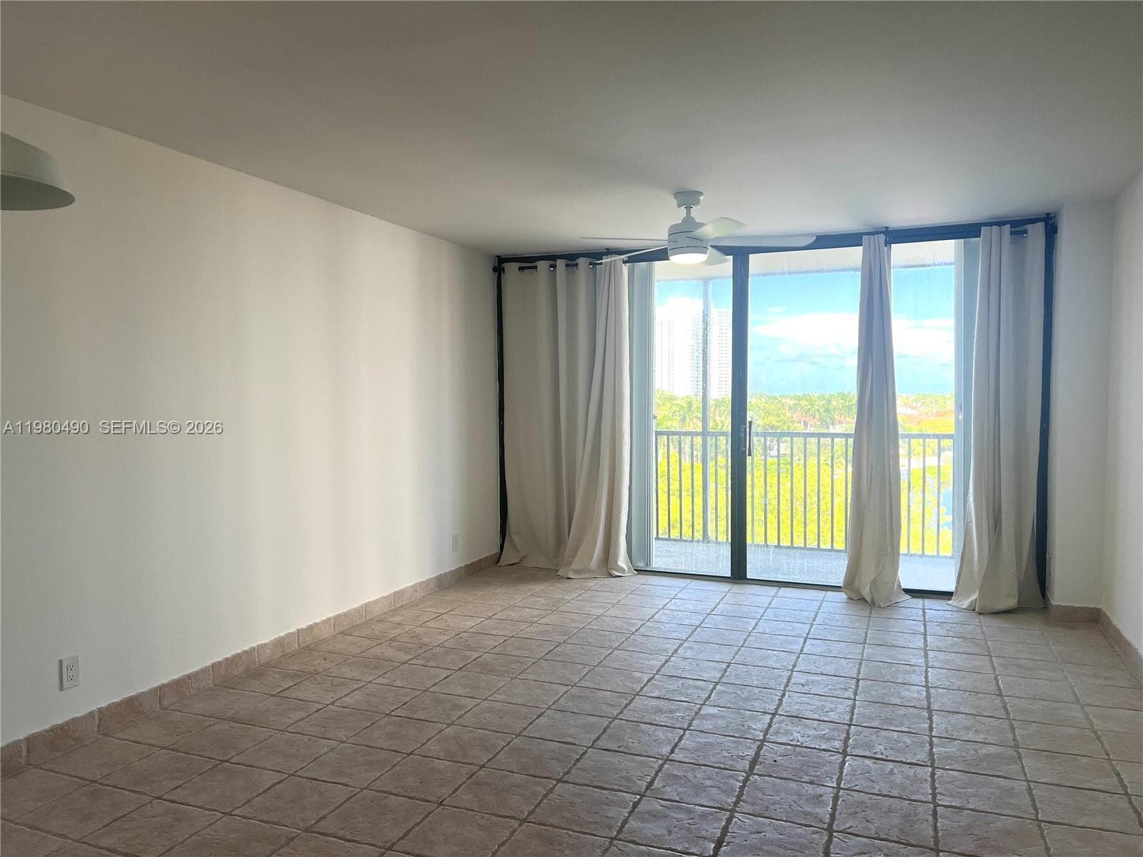 3475 N Country Club Dr 716 photo 4