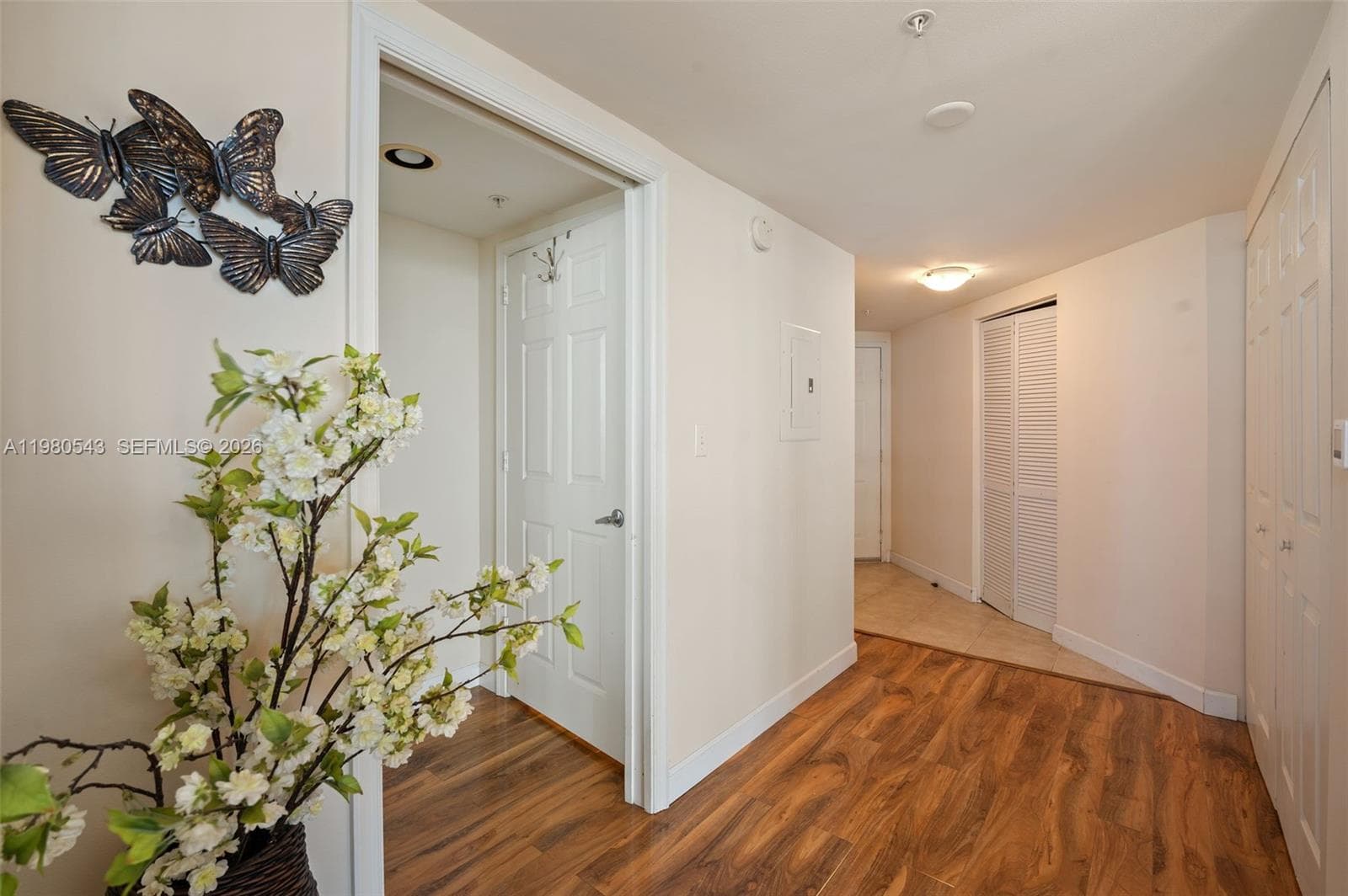 2080 Ocean Dr 1402 photo 6