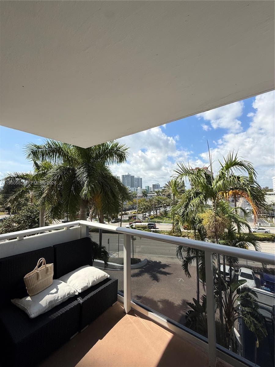 3140 Ocean Dr 1