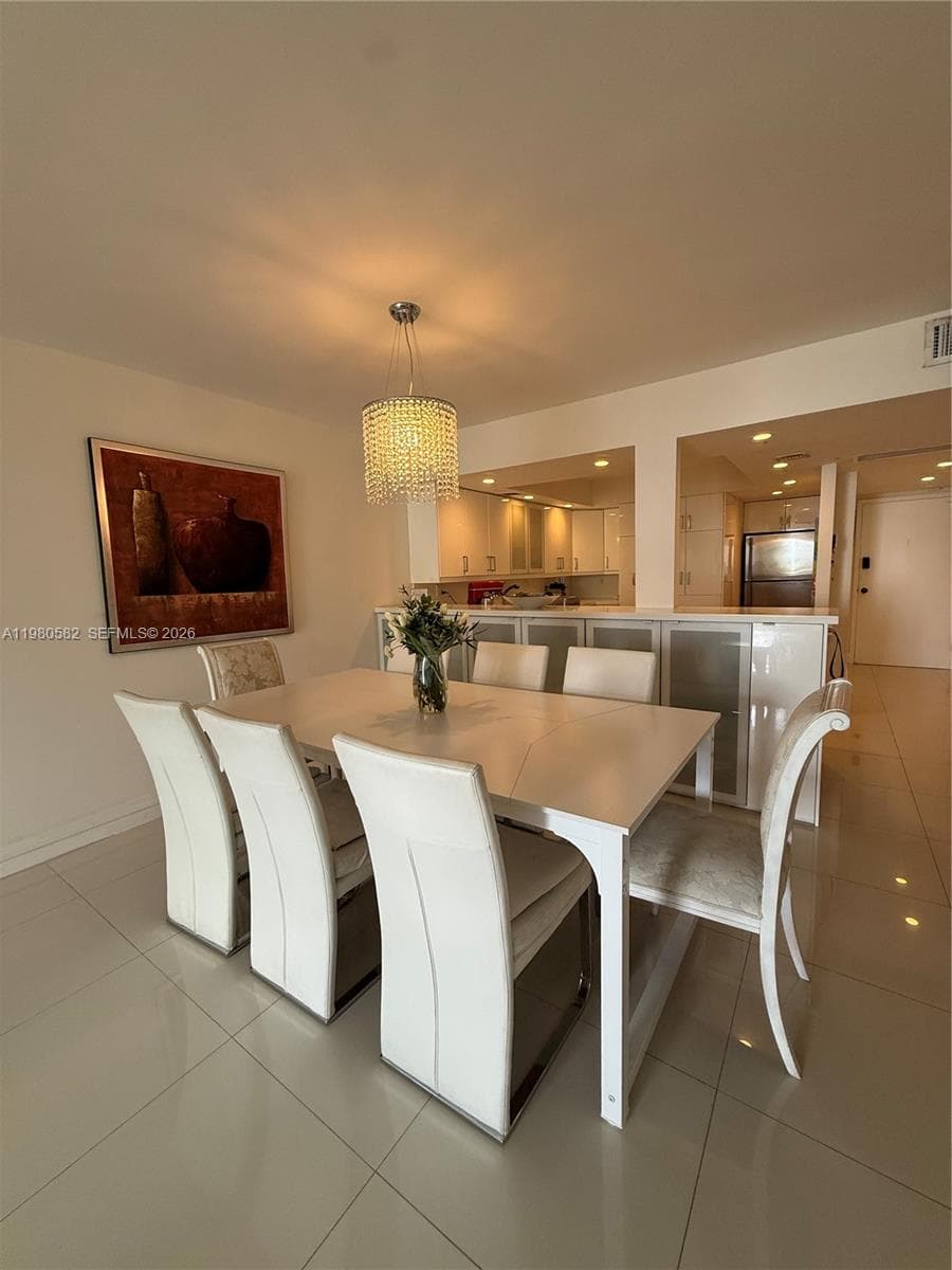 3140 Ocean Dr 5