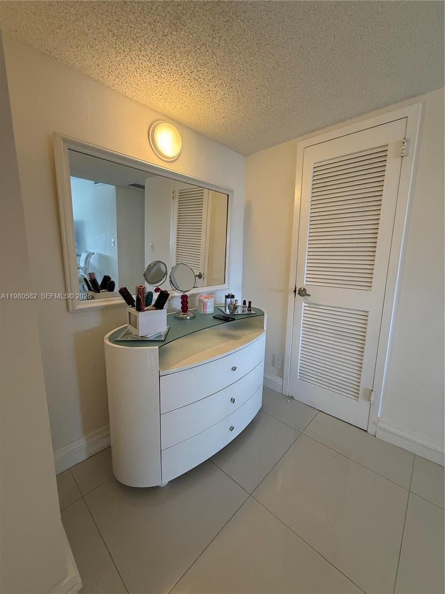 3140 Ocean Dr 310 photo 10