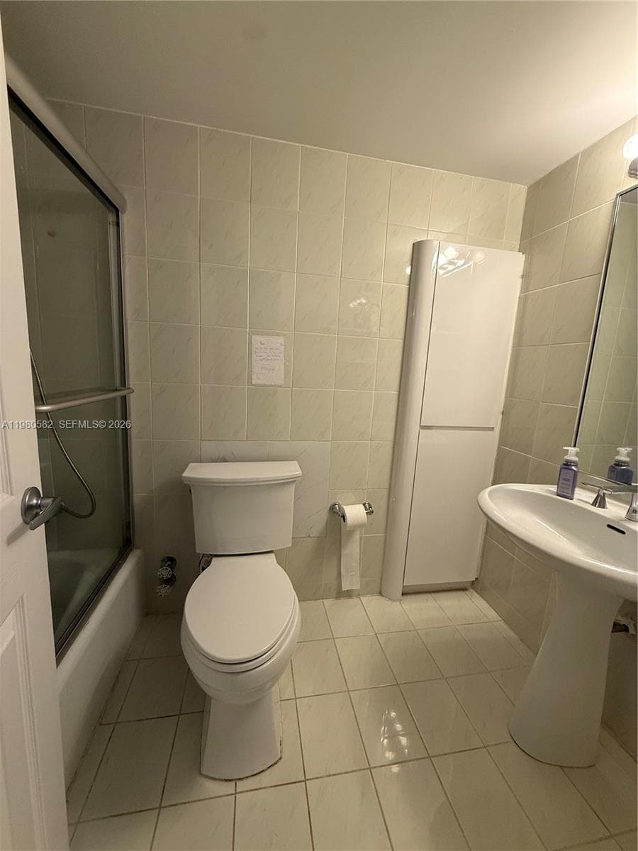 3140 Ocean Dr 310 photo 11