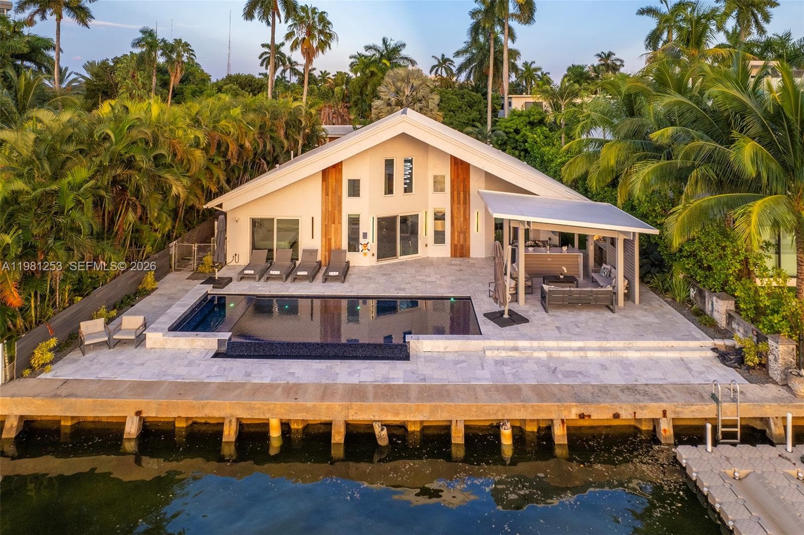 7810 Miami View Dr photo 7