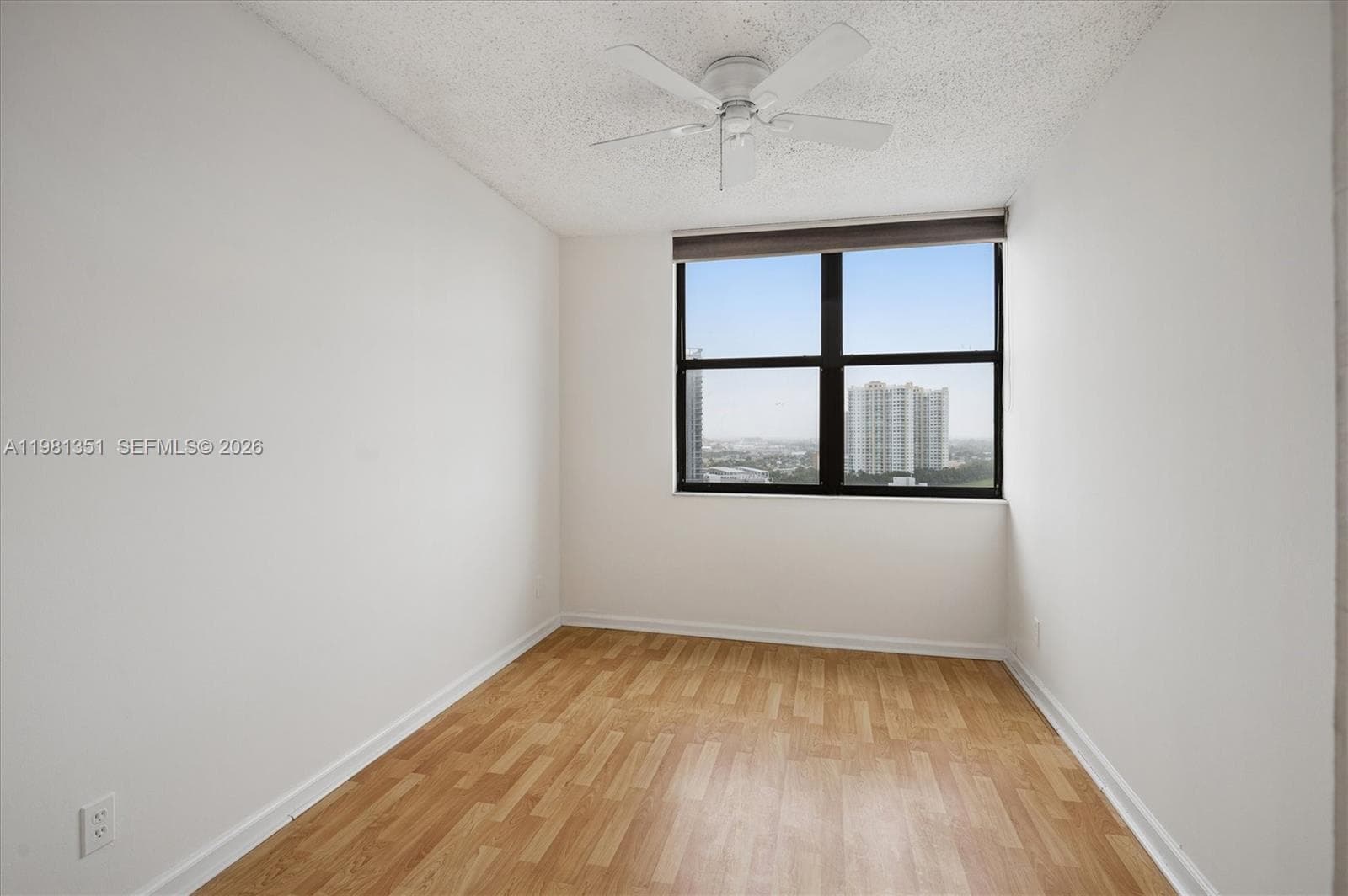 300 Three Islands Blvd 516 photo 11