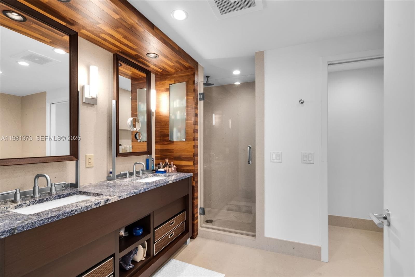 6899 Collins Ave 1602 photo 17