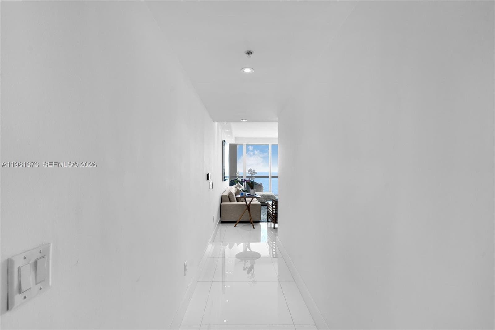6899 Collins Ave 3