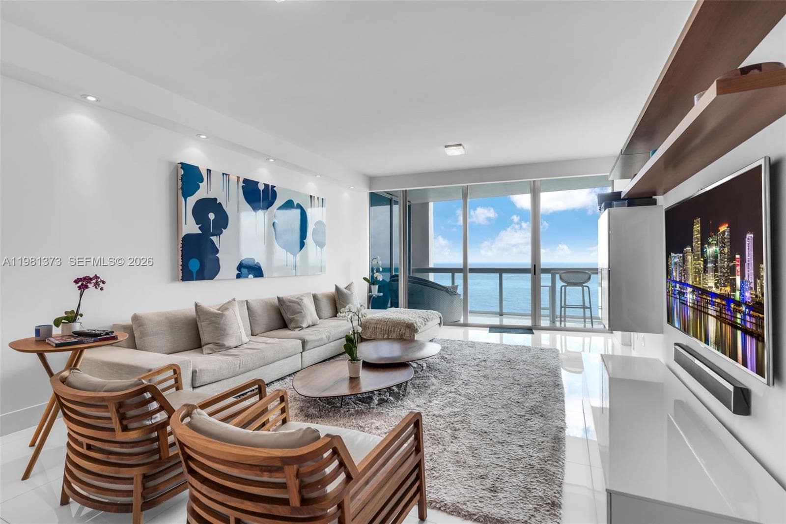 6899 Collins Ave 5