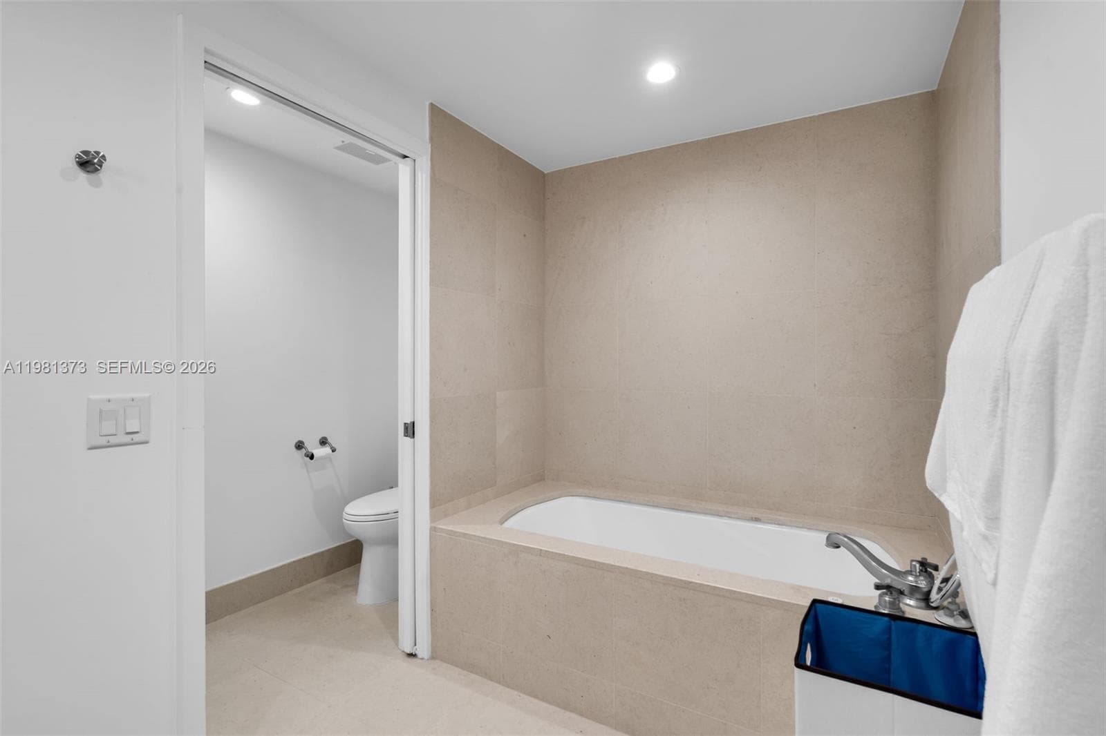 6899 Collins Ave 1602 photo 18