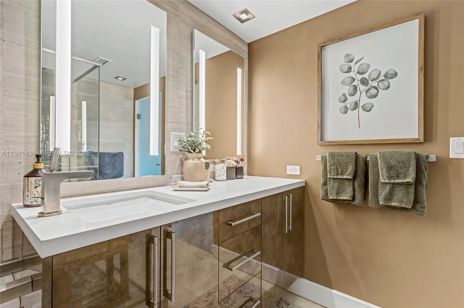 3111 Ocean Dr 1612 photo 24