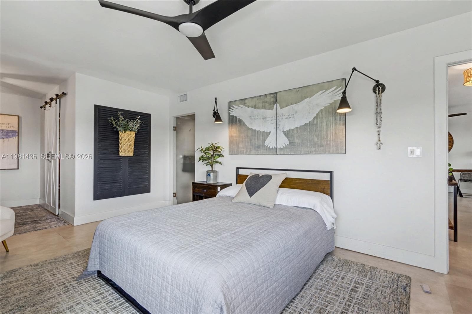 3111 Ocean Dr 1612 photo 21