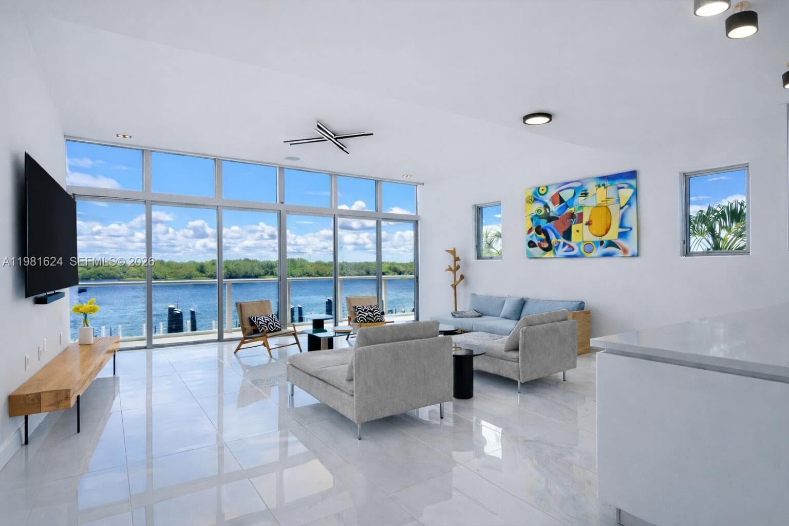 2890 Ocean Dr 2