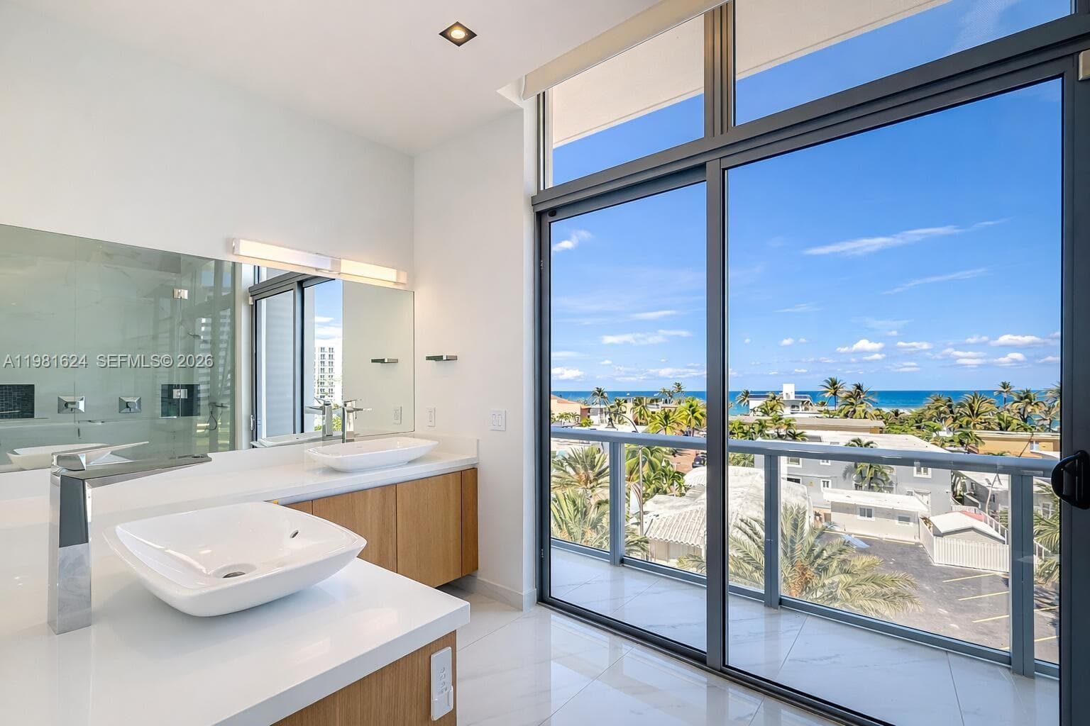 2890 Ocean Dr photo 18