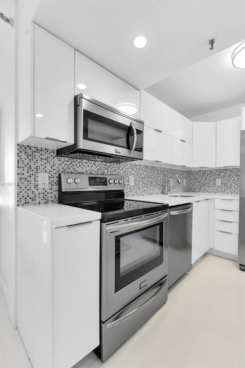 20515 Country Club Dr 2242 photo 16