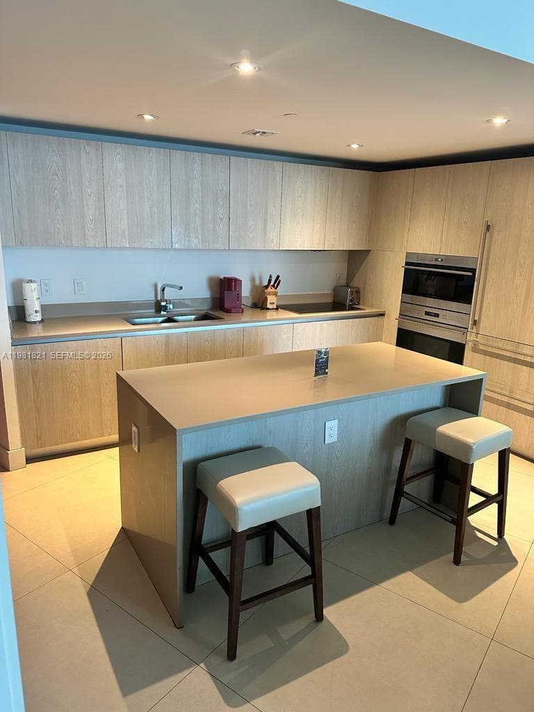 4111 Ocean Dr 3