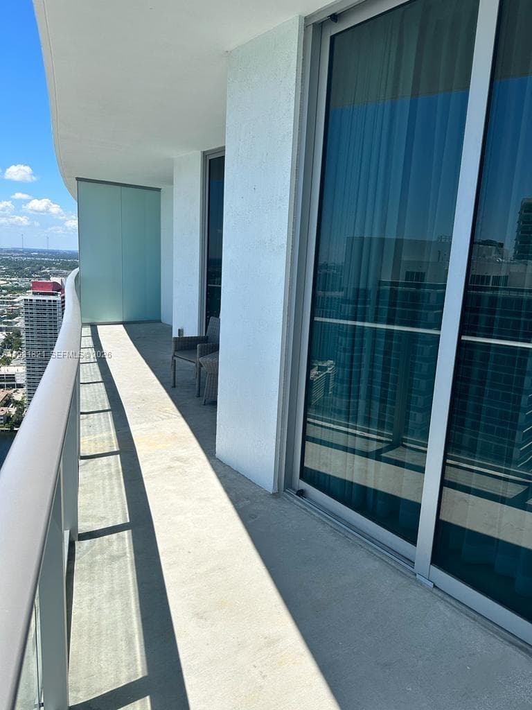 4111 Ocean Dr MPH5 photo 20