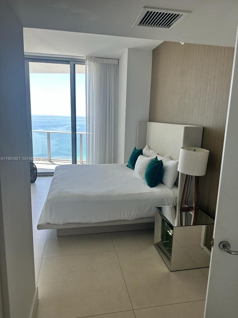 4111 Ocean Dr MPH5 photo 9