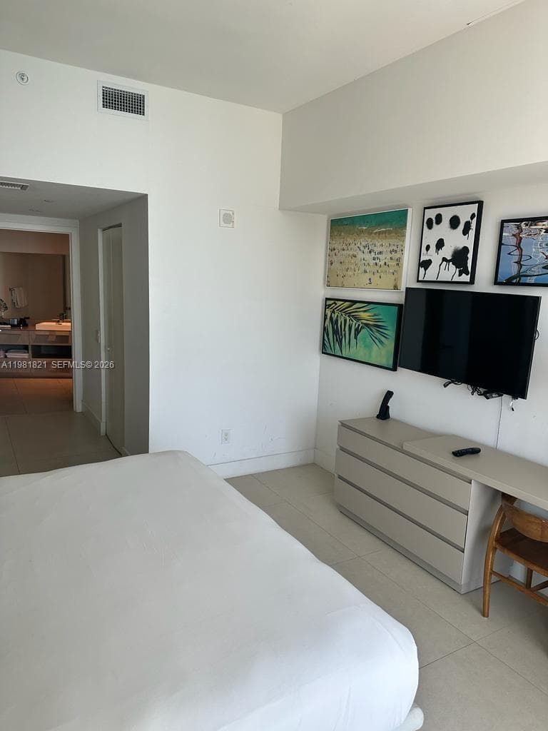 4111 Ocean Dr MPH5 photo 10