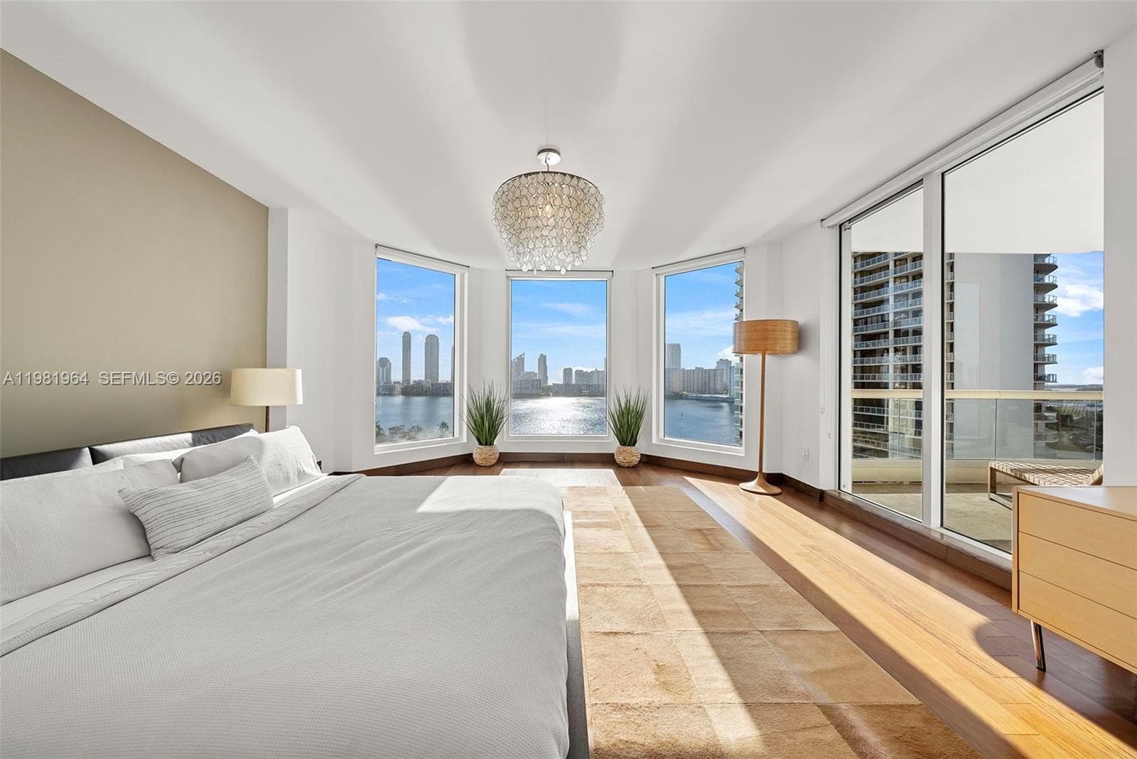 6000 Island Blvd 1208 photo 22