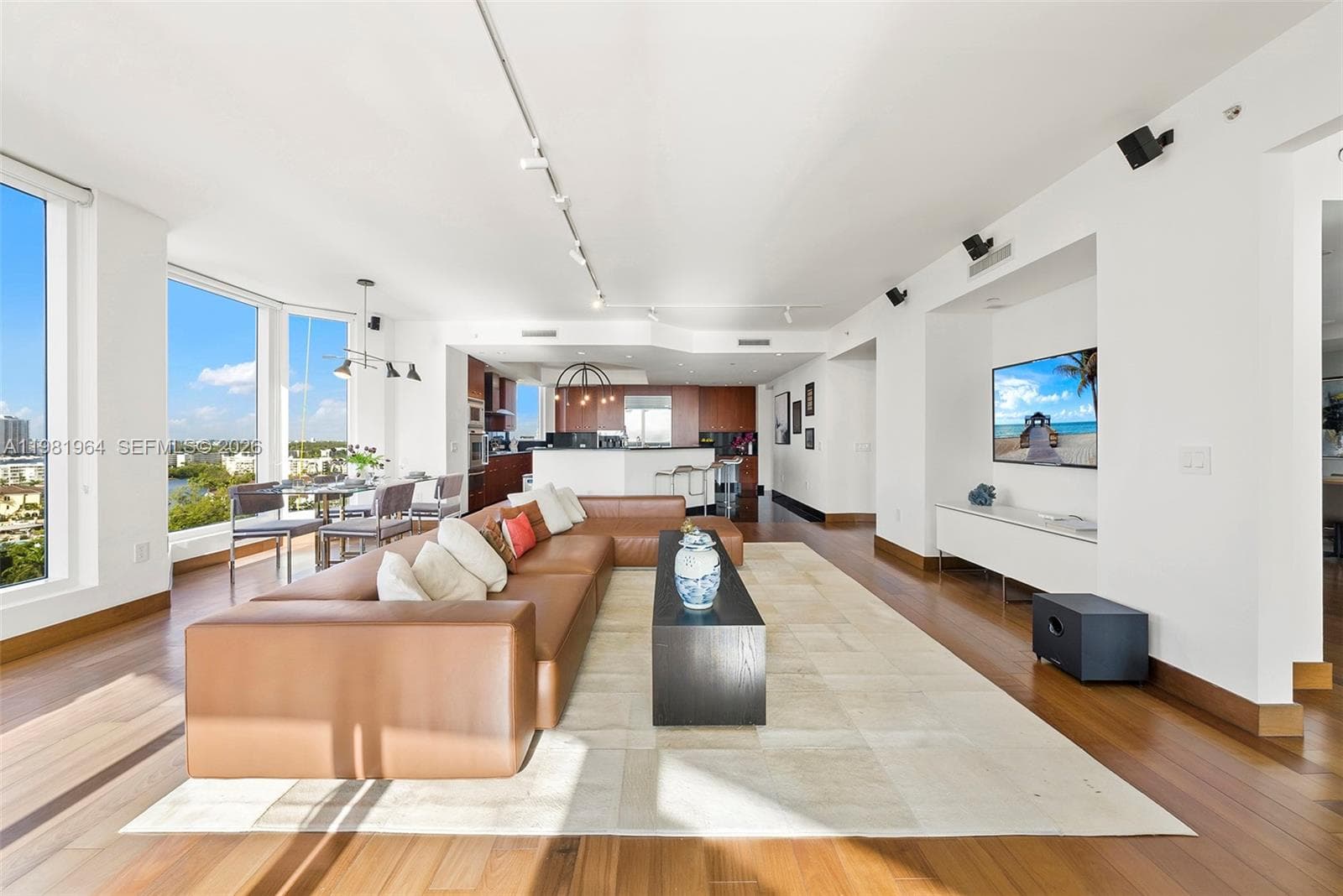 6000 Island Blvd 1208 photo 9