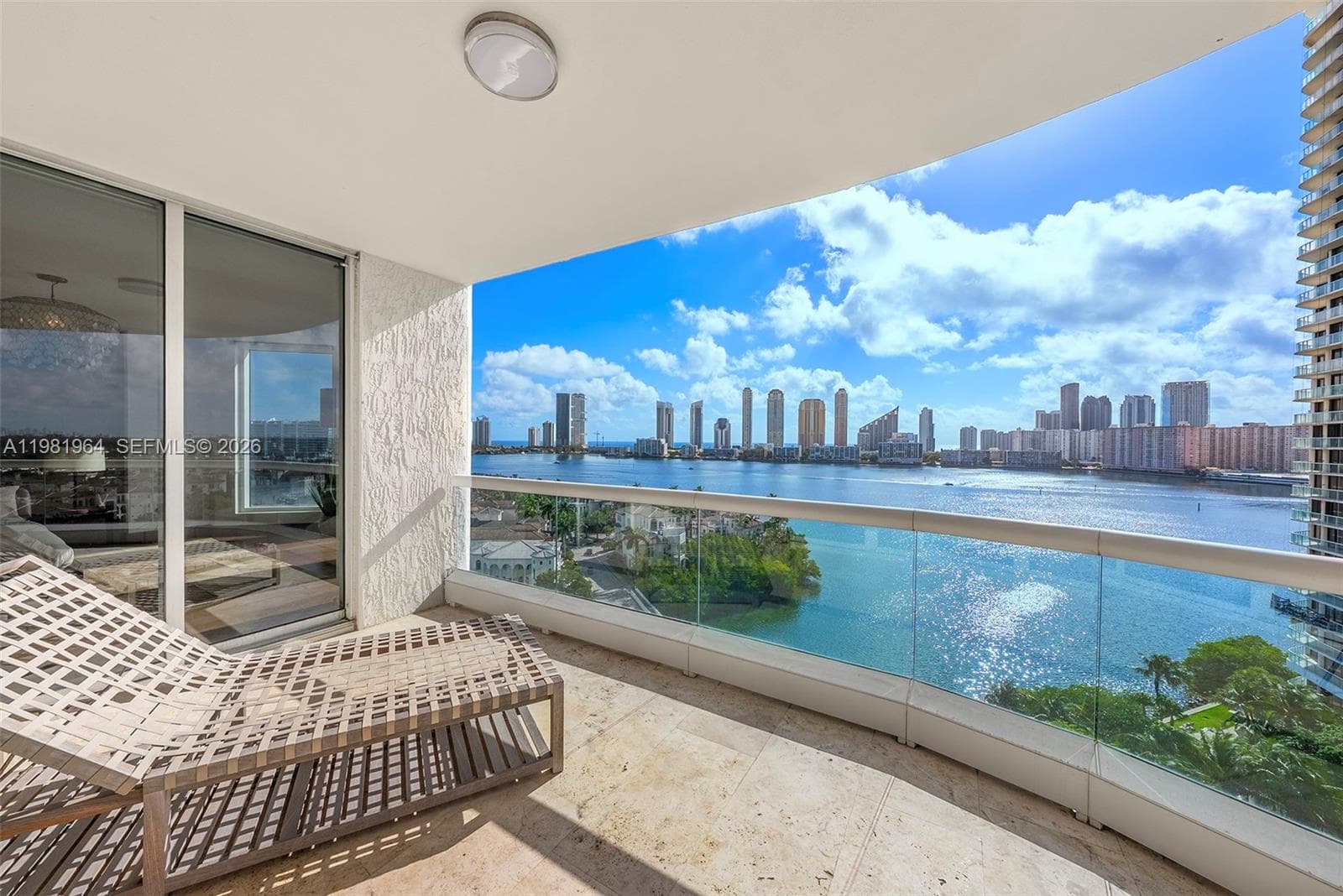 6000 Island Blvd 1208 photo 24