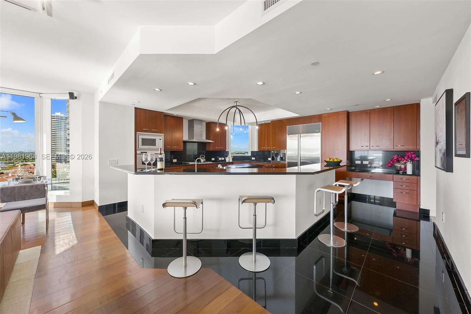 6000 Island Blvd 1208 photo 15