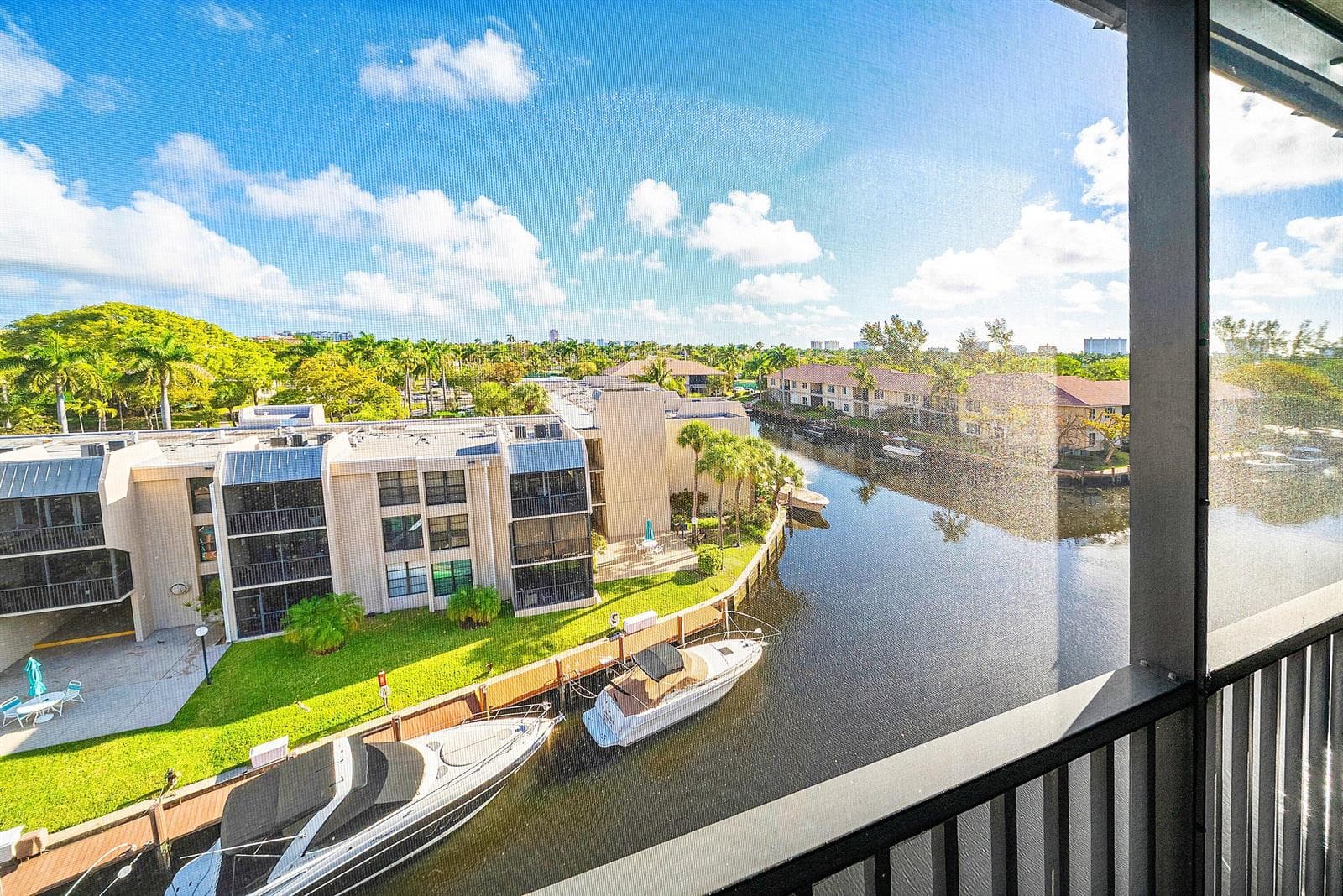 6 Royal Palm Way #605 2