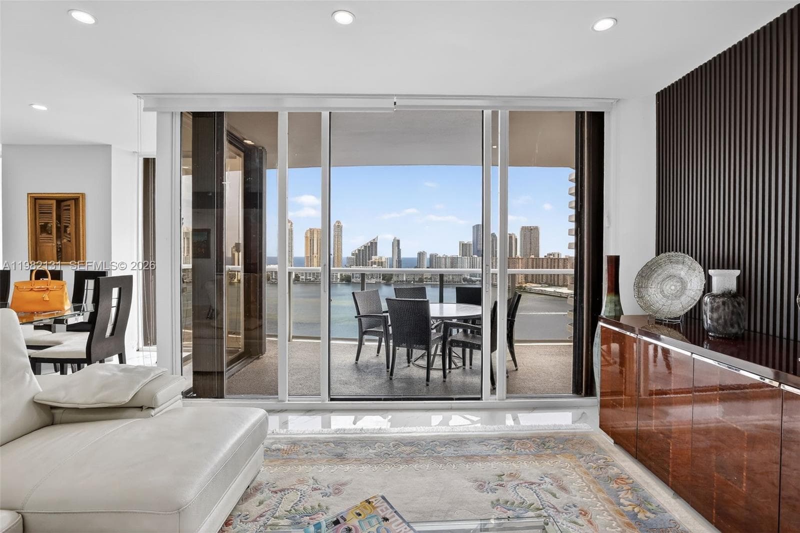 4000 Island Blvd 2301 photo 15