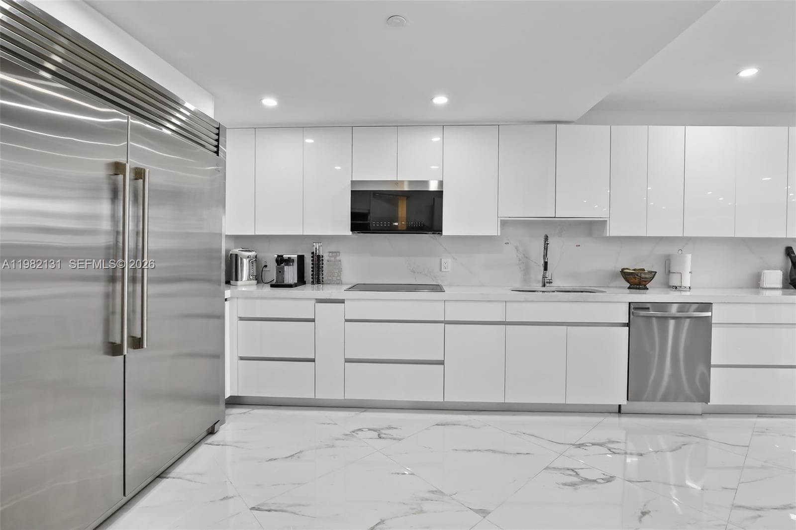 4000 Island Blvd 2301 photo 19