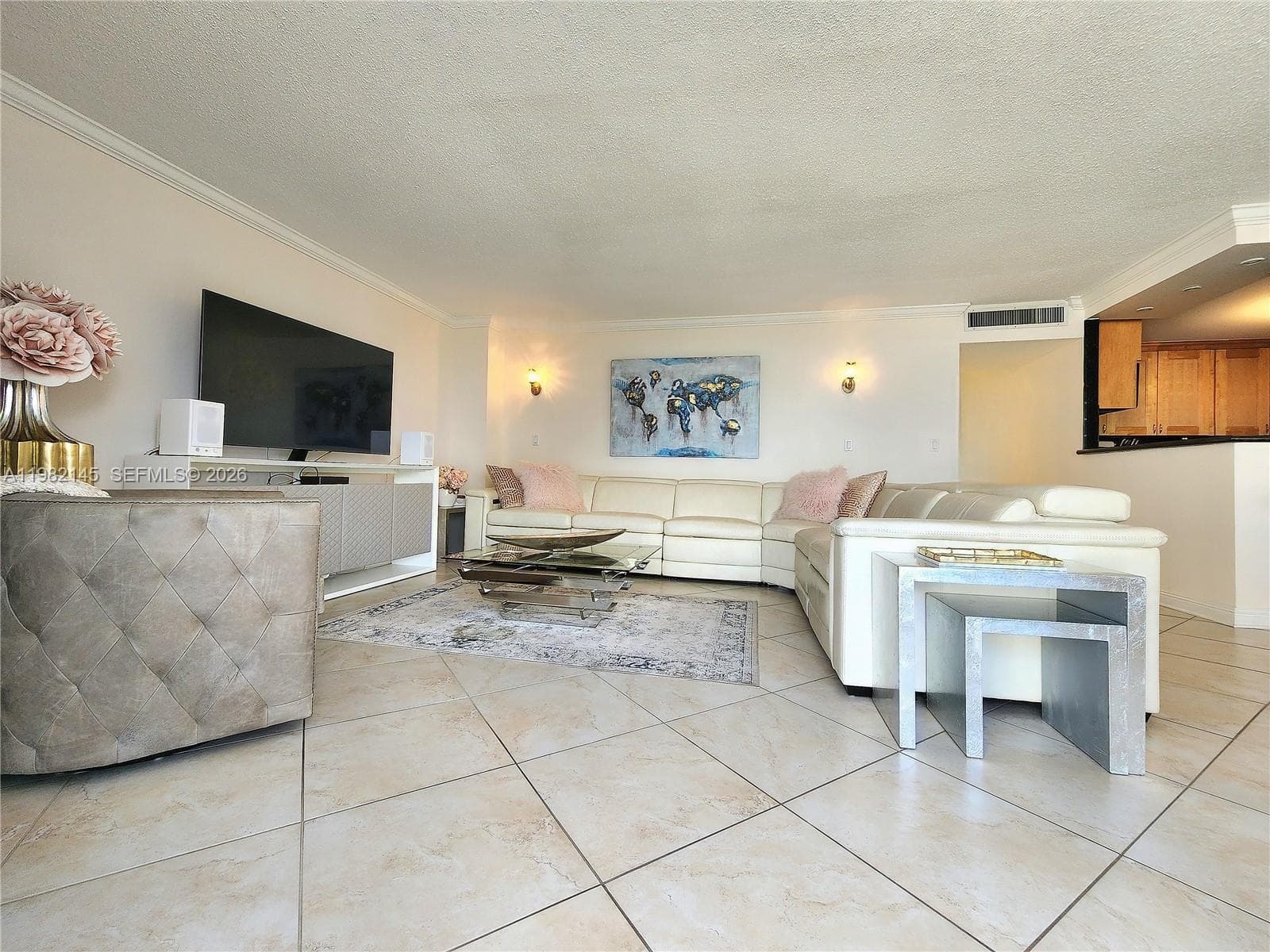 2030 Ocean Dr 626 photo 7