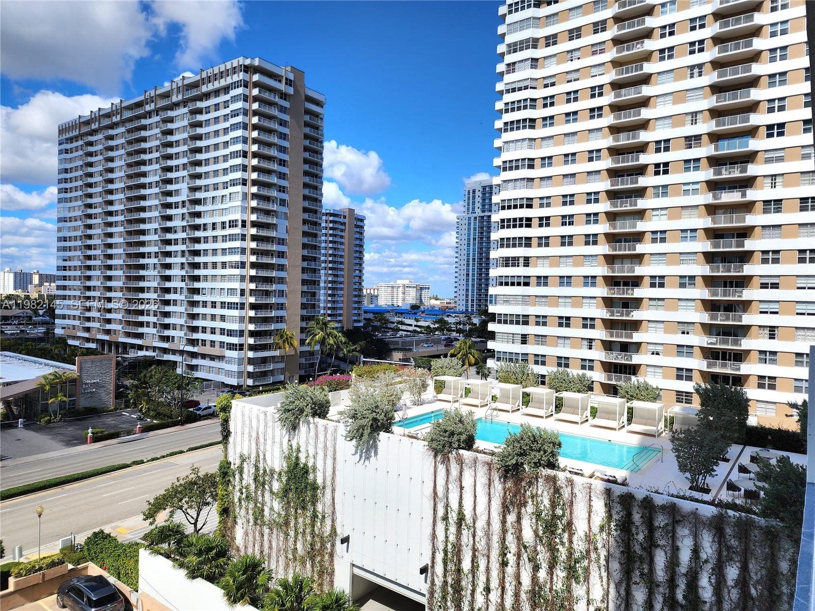 2030 Ocean Dr 3