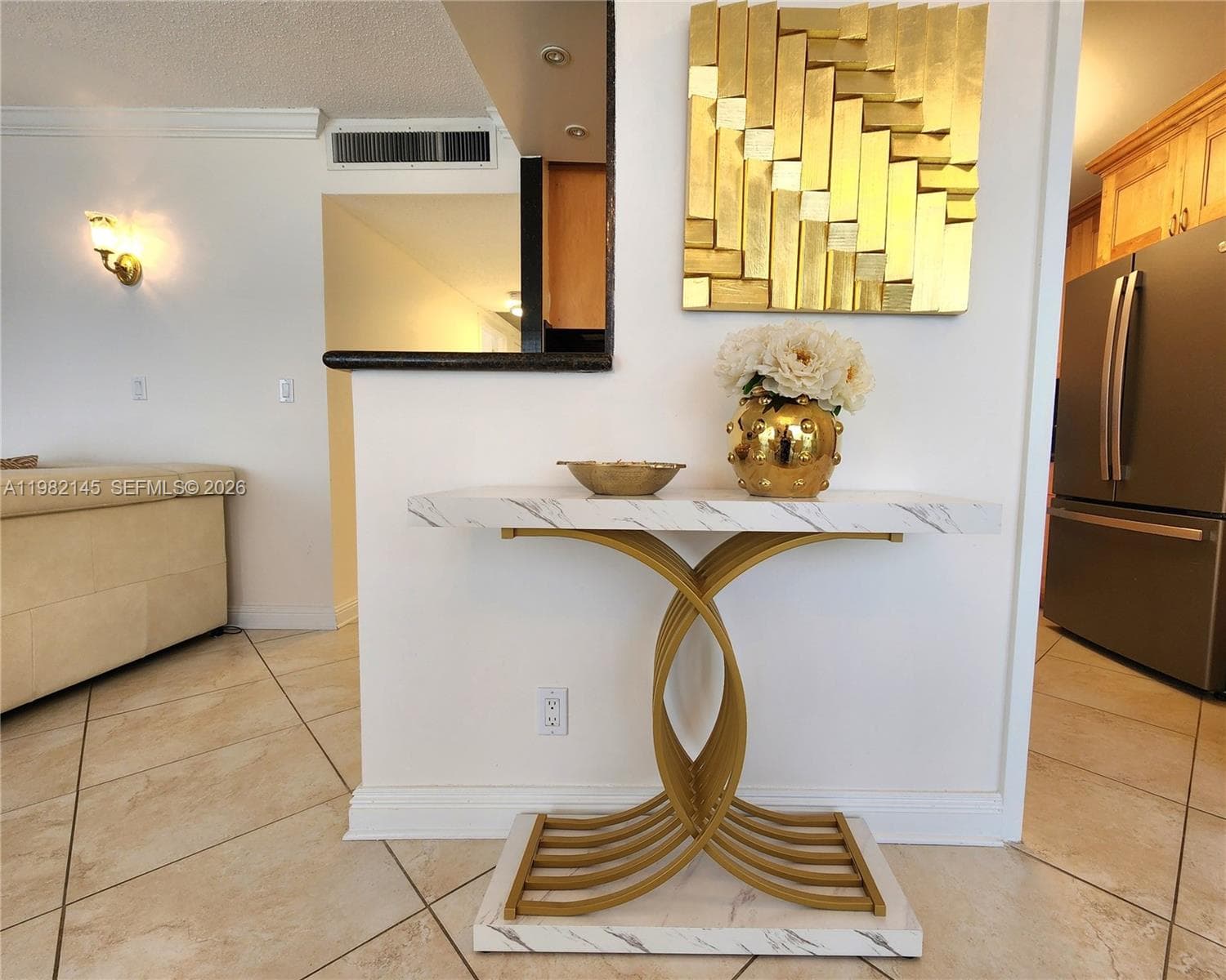 2030 Ocean Dr 626 photo 9