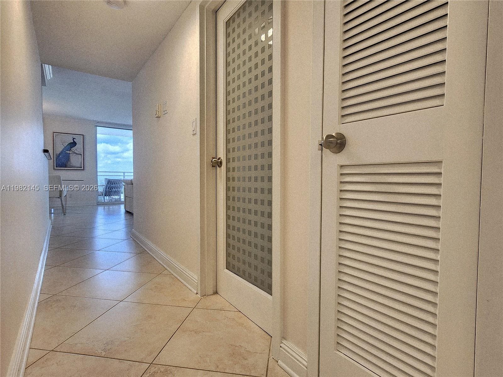 2030 Ocean Dr 626 photo 21
