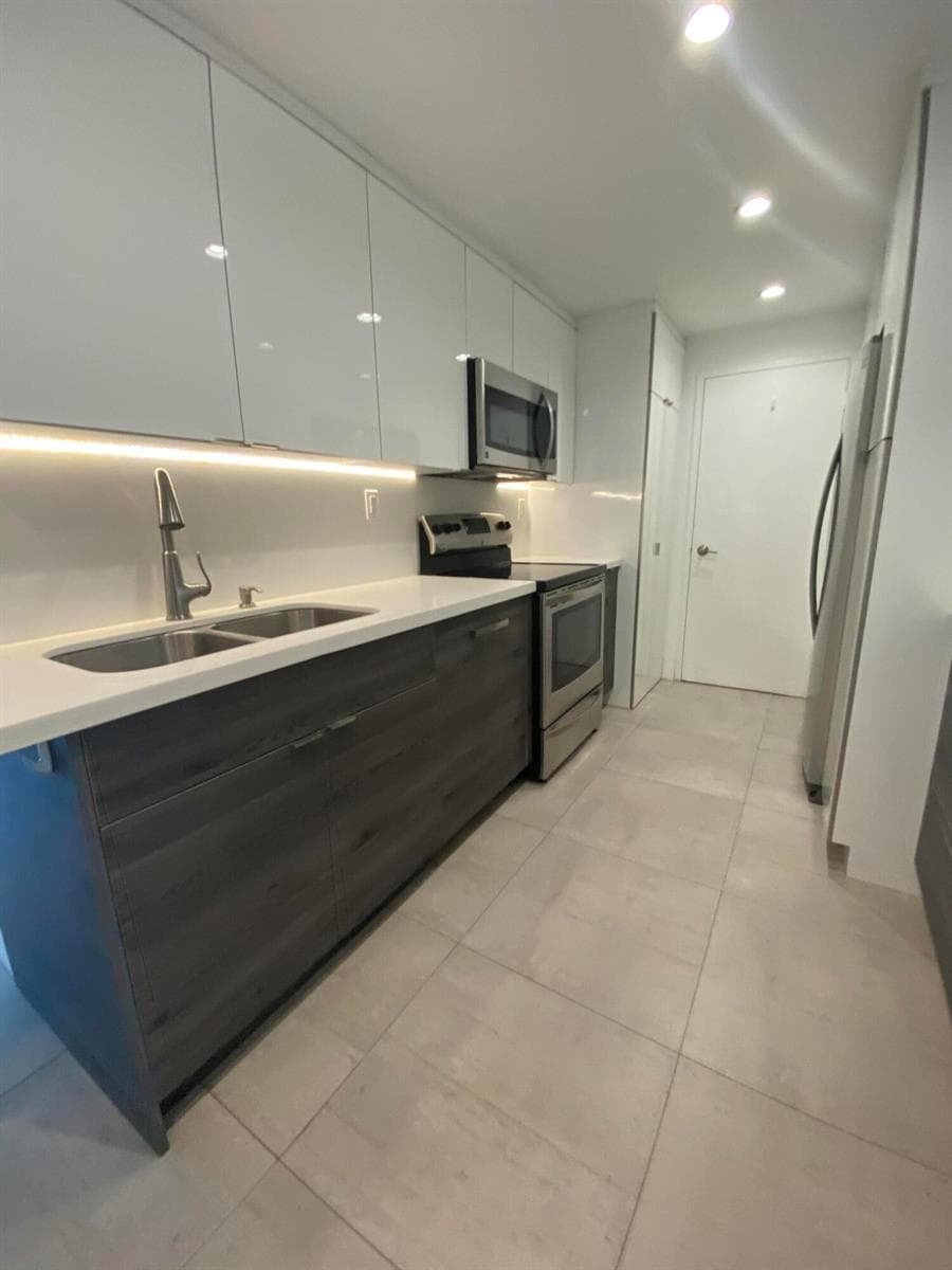 5401 Collins Avenue 620 photo 10